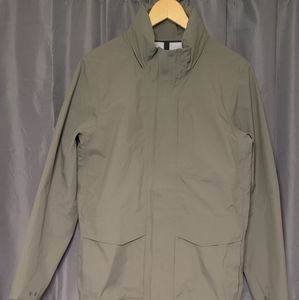 Lululemon Wilderness Escape and Explore Rain Jacket Small Forest Green